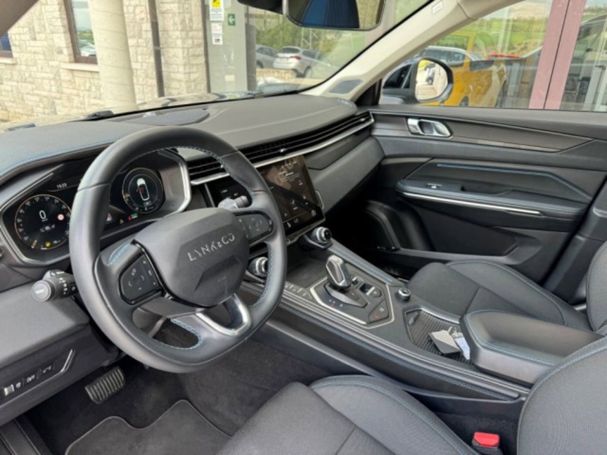 Lynk & Co 01 01 1.5 td phev (20)