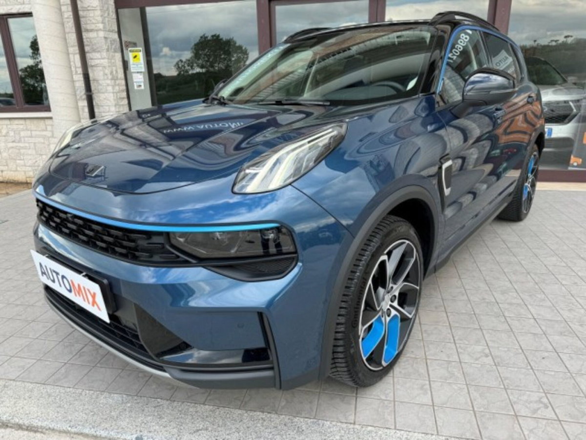 Lynk & Co 01 01 1.5 td phev (5)