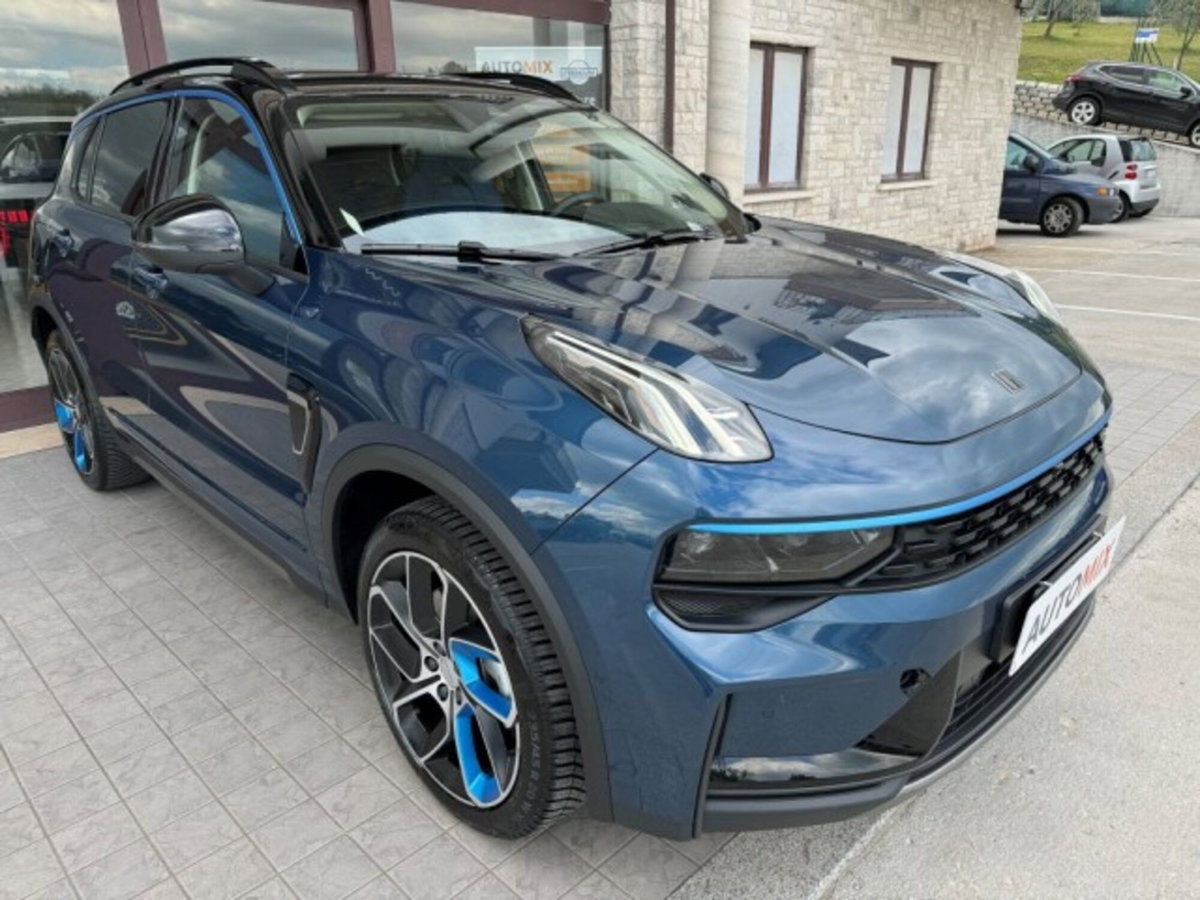Lynk & Co 01 01 1.5 td phev (9)