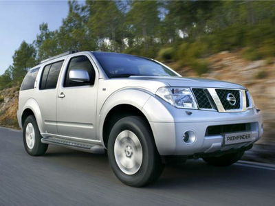 Nissan Pathfinder dCi SE usata
