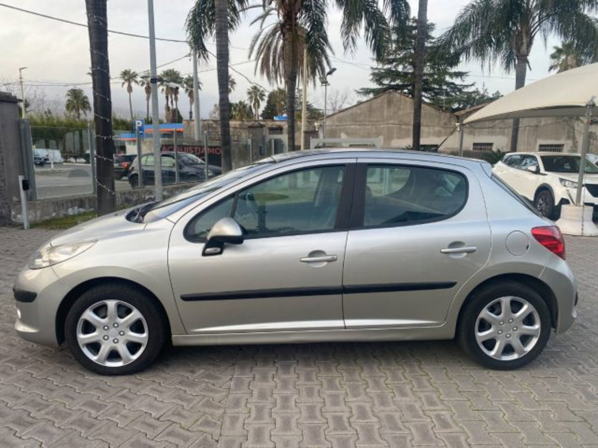 Peugeot 207 HDi 90CV 5p. XS (11)