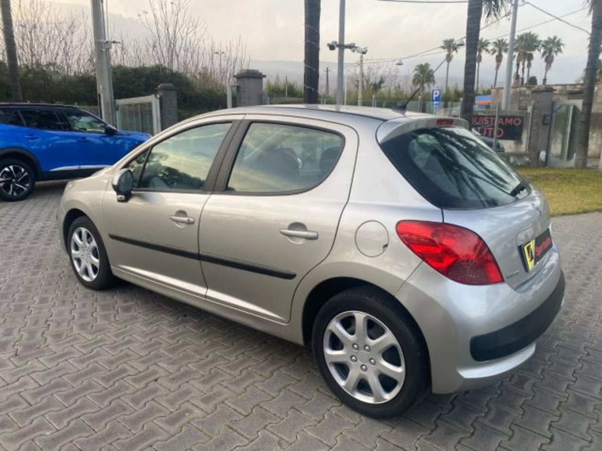 Peugeot 207 HDi 90CV 5p. XS (13)