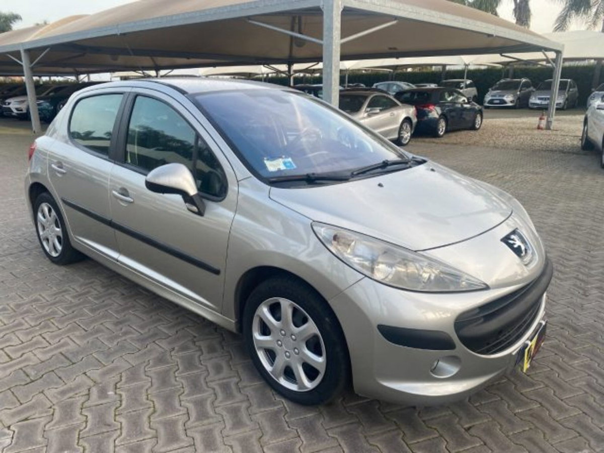 Peugeot 207 HDi 90CV 5p. XS (14)