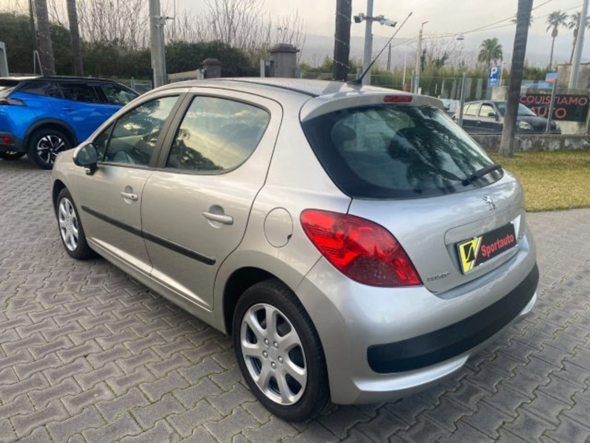 Peugeot 207 HDi 90CV 5p. XS (3)