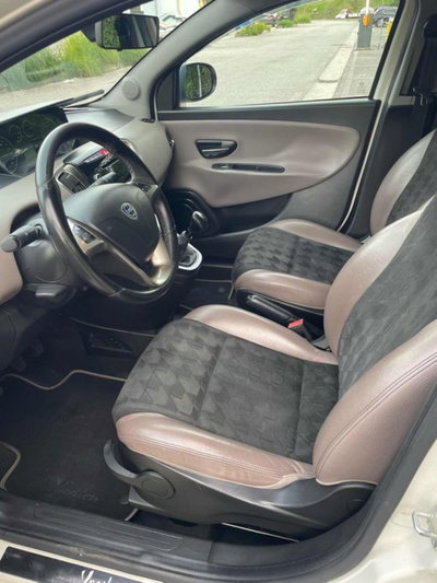Lancia Ypsilon 1.3 MJT 16V 95 CV 5 porte S&S Elle (10)