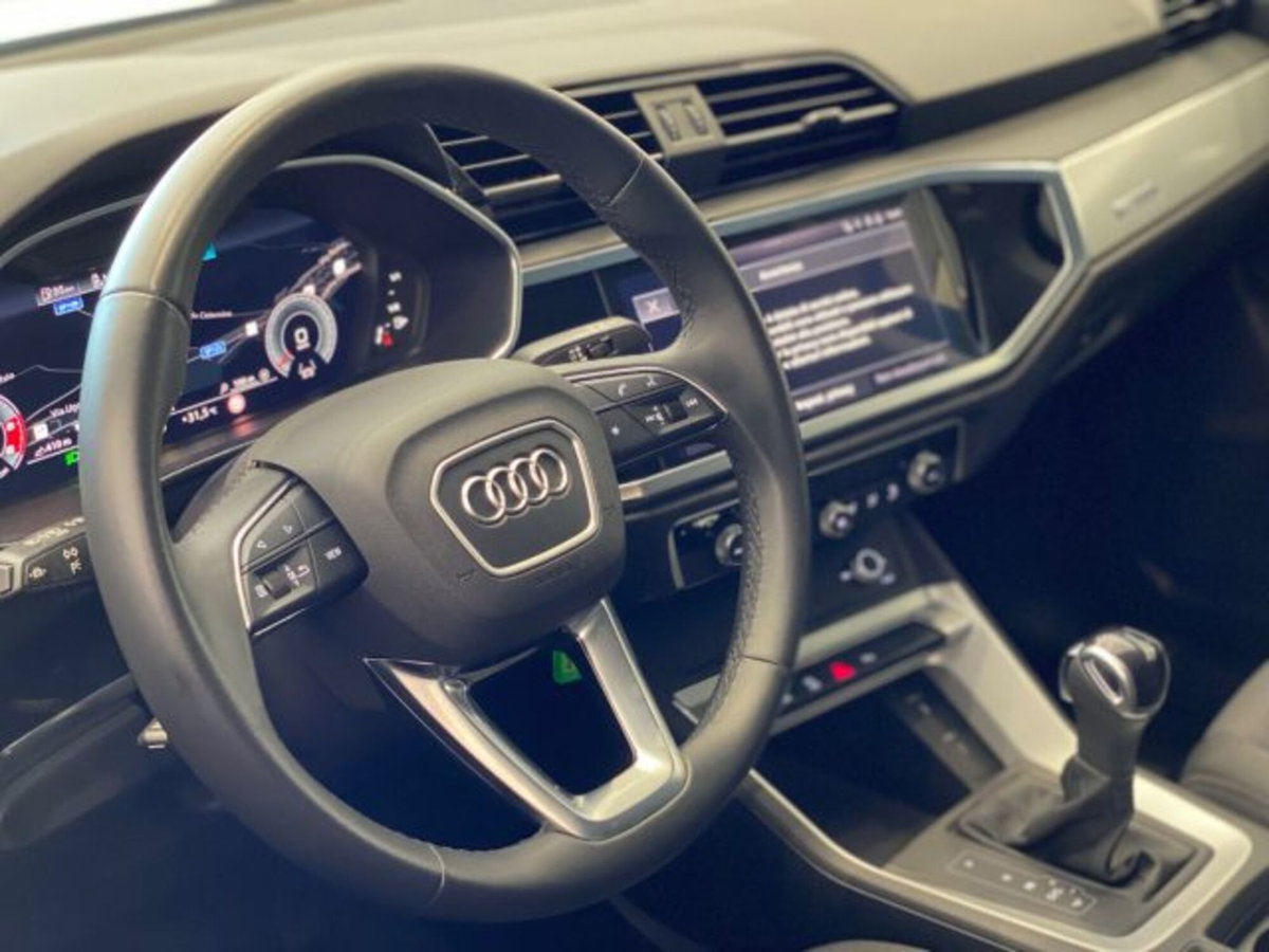 Audi Q3 35 TDI quattro S tronic Business Advanced (11)