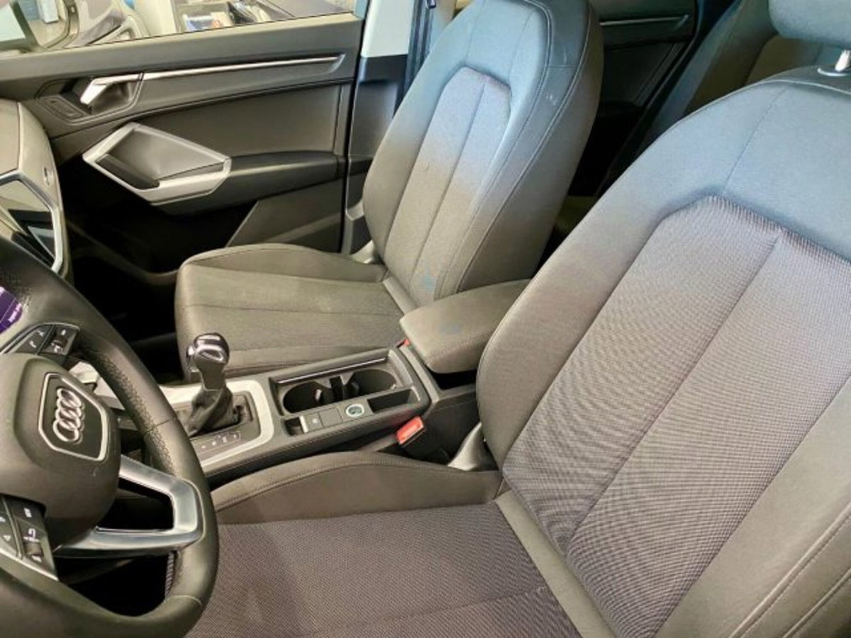 Audi Q3 35 TDI quattro S tronic Business Advanced (12)