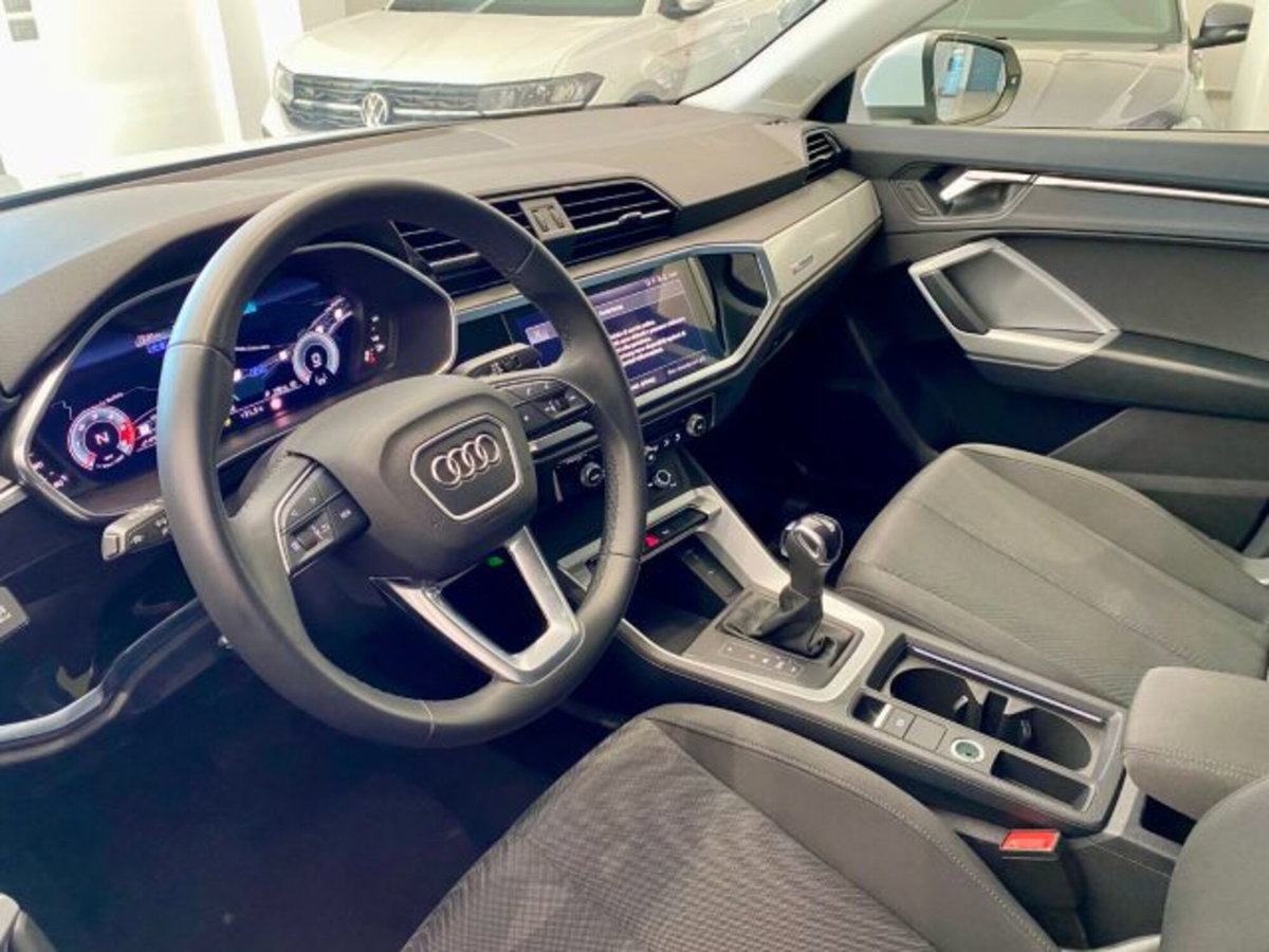 Audi Q3 35 TDI quattro S tronic Business Advanced (13)