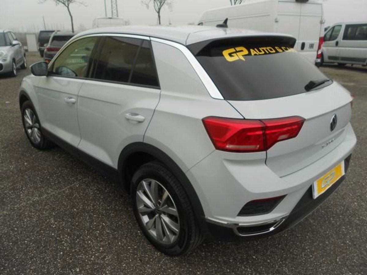 Volkswagen T-Roc 1.5 tsi Life dsg (3)
