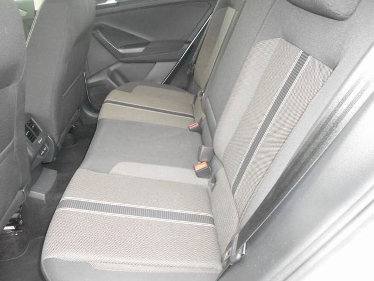 Volkswagen T-Roc 1.5 tsi Life dsg (4)