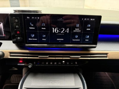 Lancia Ypsilon 1.2 mhev Edizione Limitata Cassina e-dct (18)