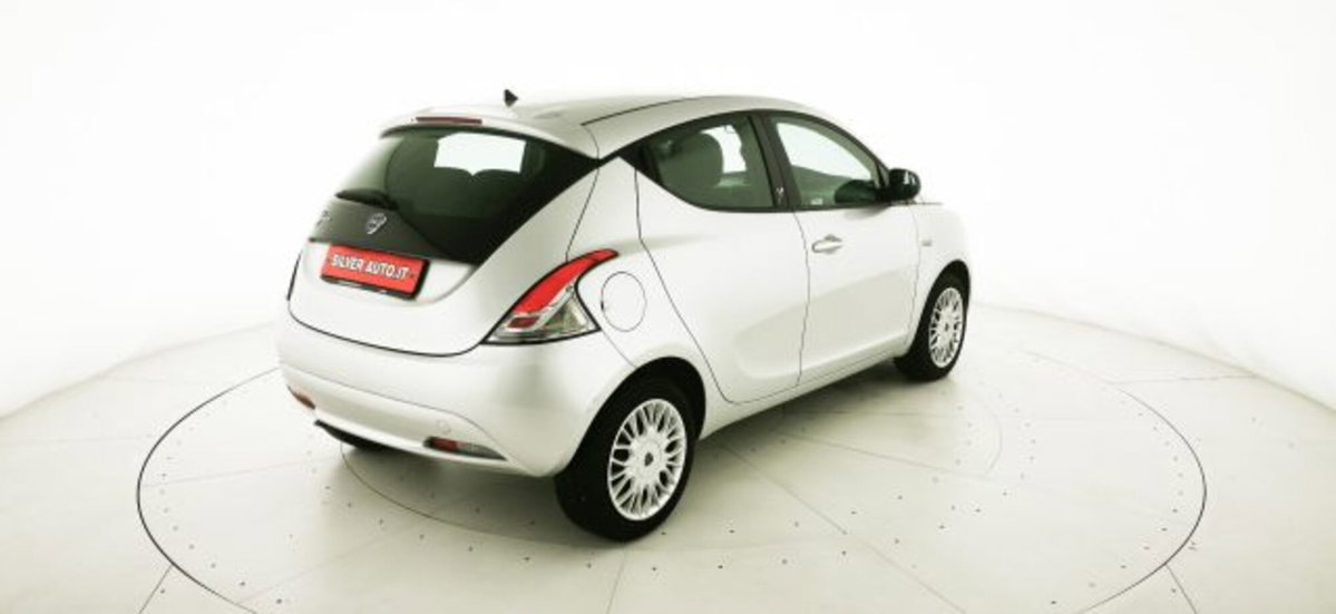 Lancia Ypsilon 1.3 MJT 16V 95 CV 5 porte S&S Gold (19)