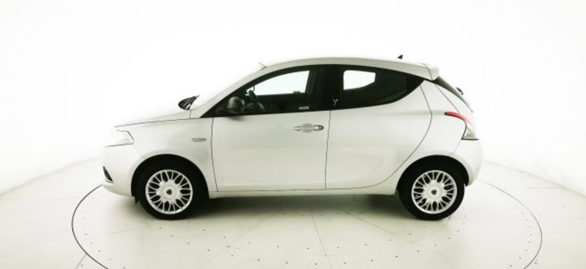 Lancia Ypsilon 1.3 MJT 16V 95 CV 5 porte S&S Gold (4)