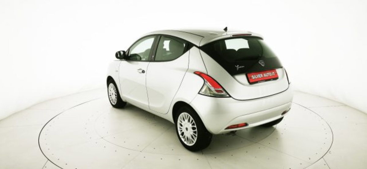 Lancia Ypsilon 1.3 MJT 16V 95 CV 5 porte S&S Gold (5)