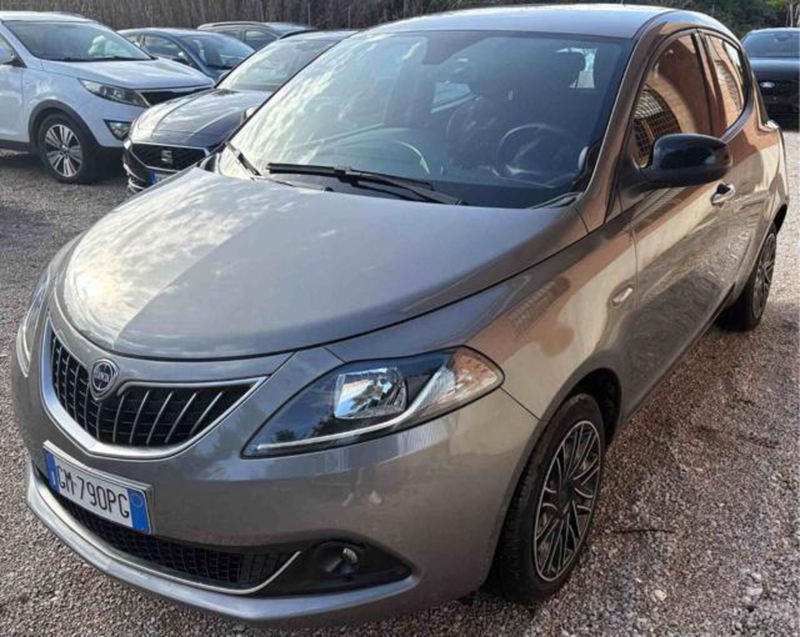 Lancia Ypsilon 1.0 FireFly 5 porte S&S Hybrid Ecochic Gold