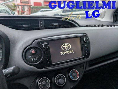 Toyota Yaris 1.0 5 porte Active (10)