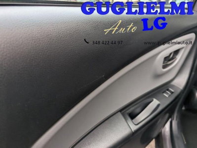 Toyota Yaris 1.0 5 porte Active (14)