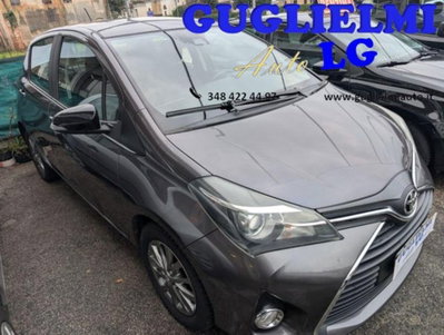 Toyota Yaris 1.0 5 porte Active (2)