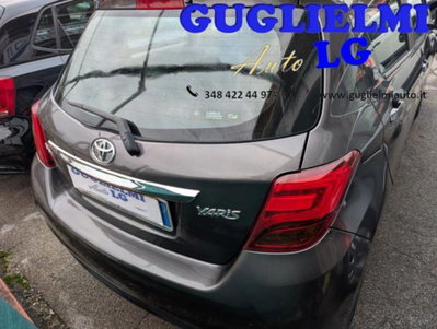 Toyota Yaris 1.0 5 porte Active (5)