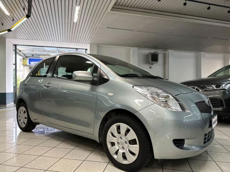 Toyota Yaris 1.0 3 porte Sol
