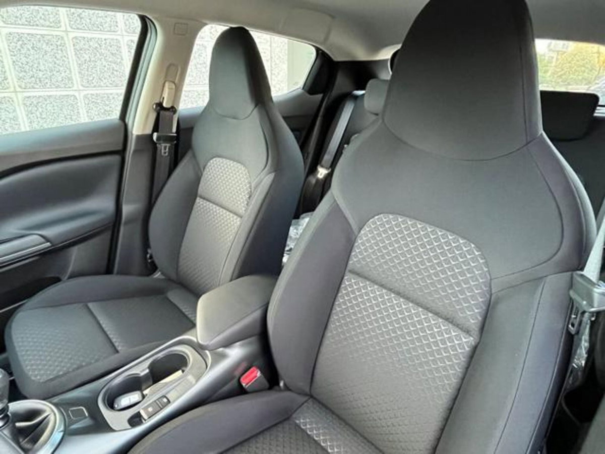 Nissan Juke 1.0 dig-t Acenta 114cv (12)