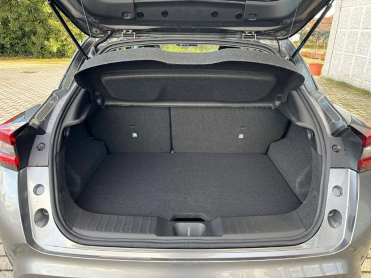 Nissan Juke 1.0 dig-t Acenta 114cv (17)