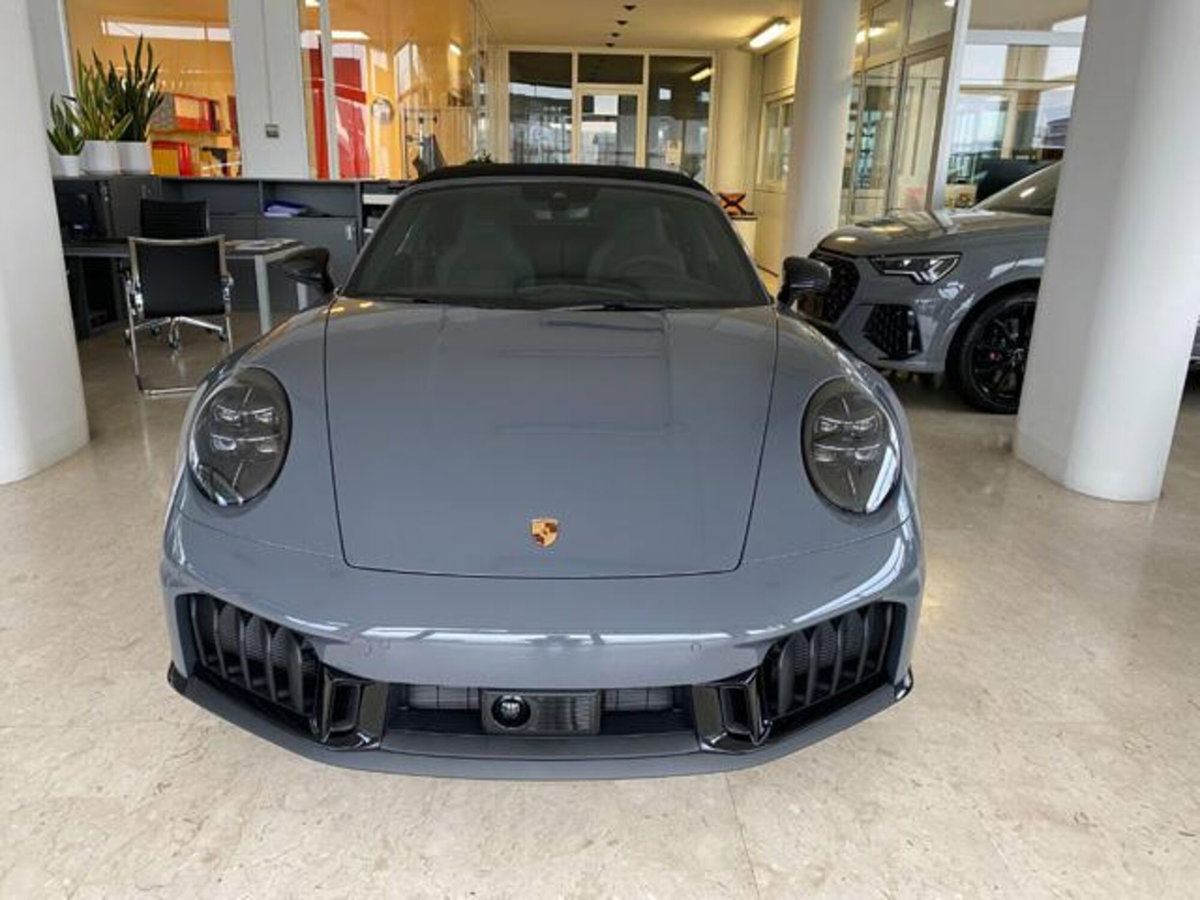 Porsche 911 Cabrio Targa 3.6 4 GTS auto (2)