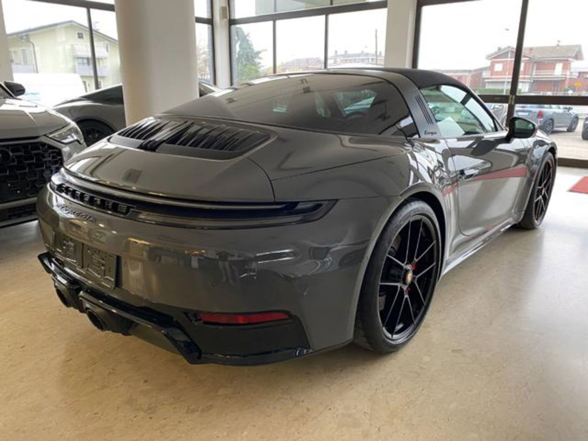 Porsche 911 Cabrio Targa 3.6 4 GTS auto (3)