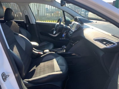 Peugeot 2008 Turbo 110 EAT6 S&S Black Matt (12)