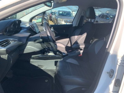 Peugeot 2008 Turbo 110 EAT6 S&S Black Matt (9)