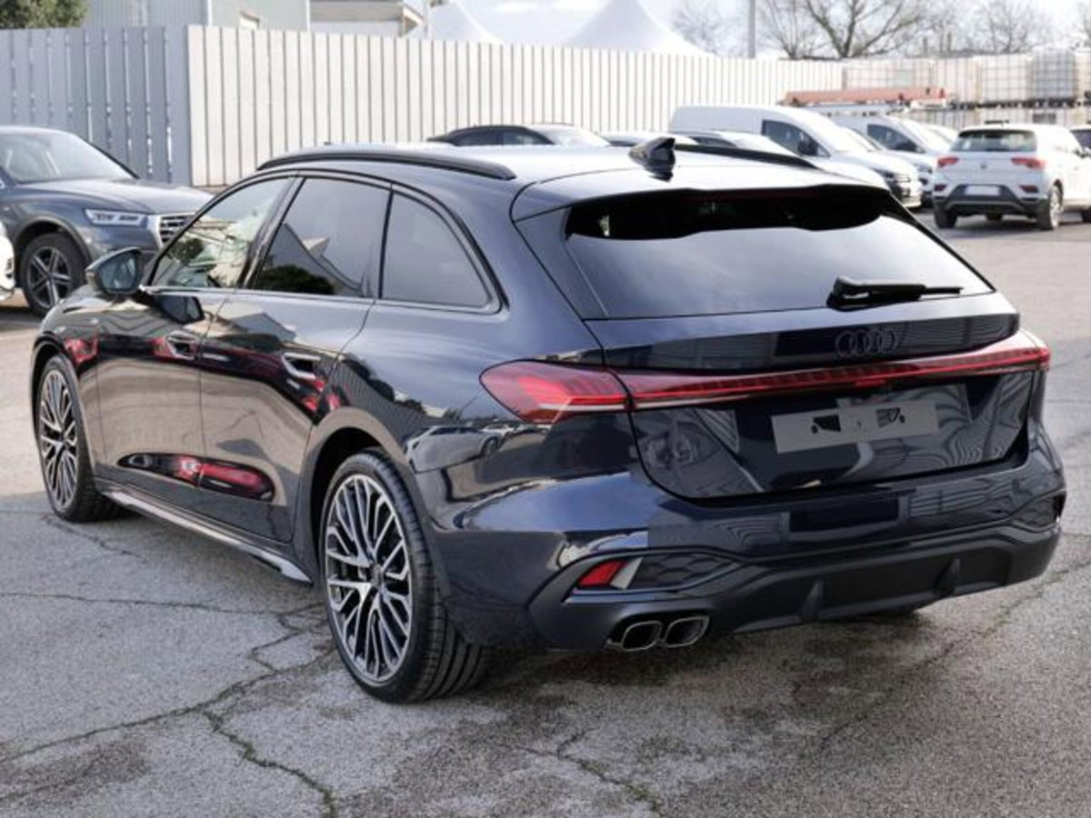 Audi A5 Avant 2.0 tdi mhev+ S line edition 204cv s-tronic (3)