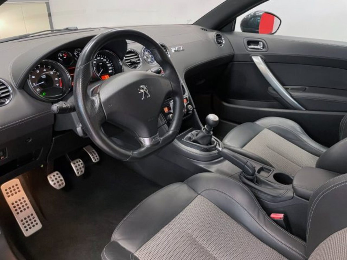 Peugeot RCZ 1.6 THP 200CV (17)