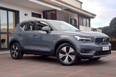 Volvo XC40 T4 Recharge Plug-in Hybrid Inscription usata