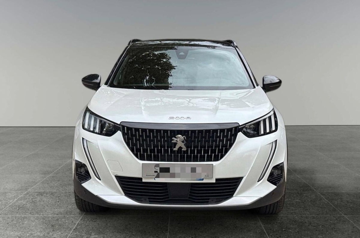 Peugeot 2008 BlueHDi 130 S&S EAT8 GT Line (2)