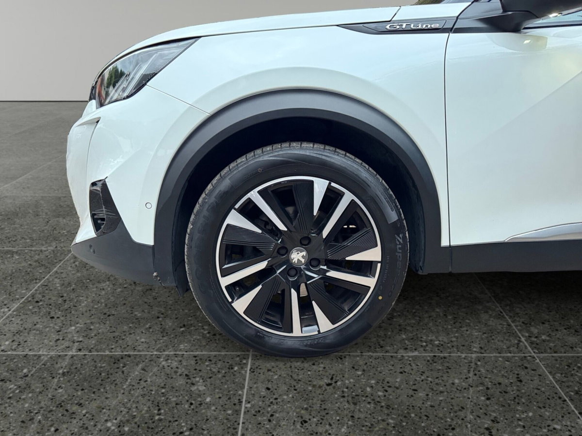 Peugeot 2008 BlueHDi 130 S&S EAT8 GT Line (3)