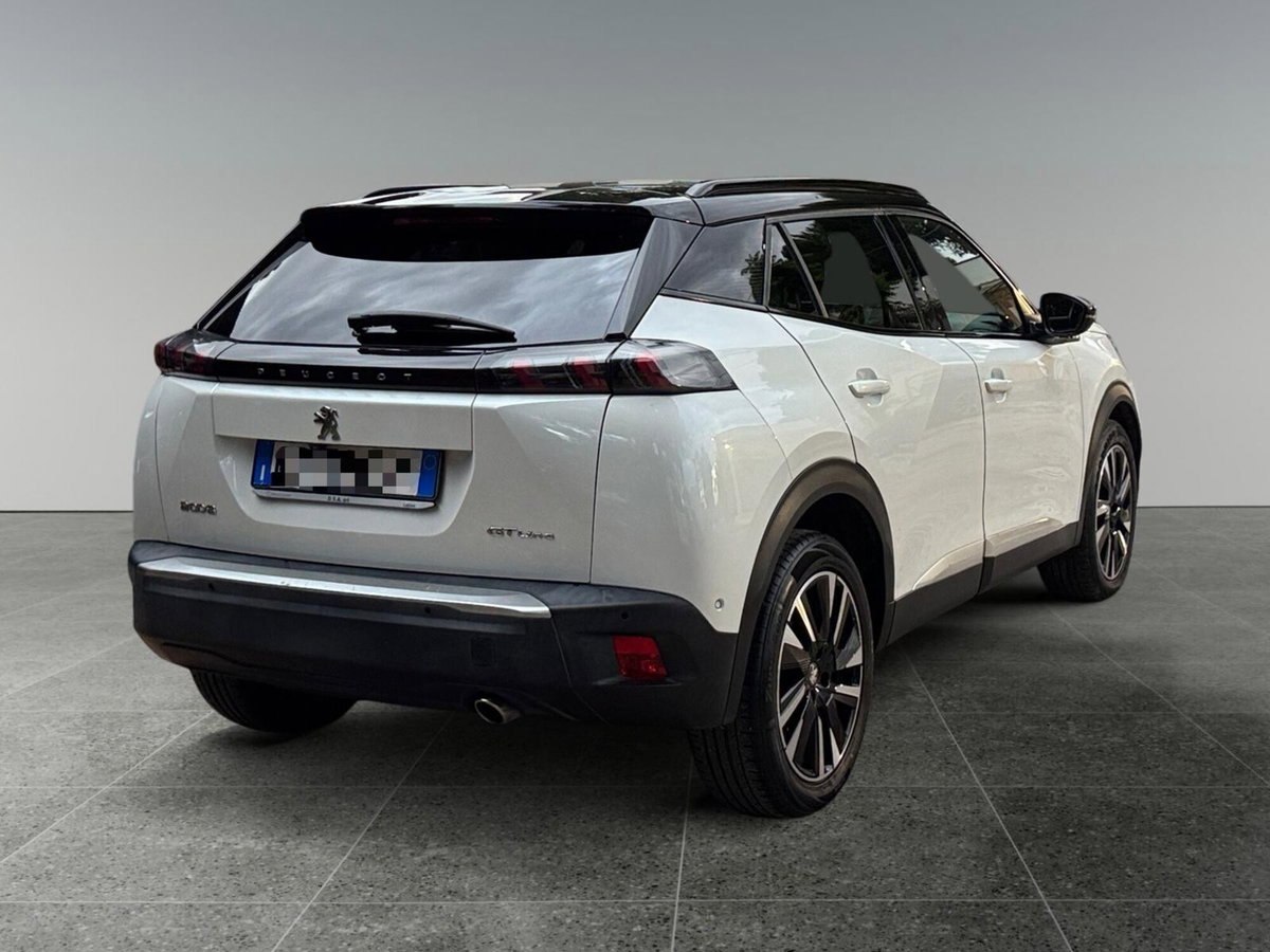 Peugeot 2008 BlueHDi 130 S&S EAT8 GT Line (5)