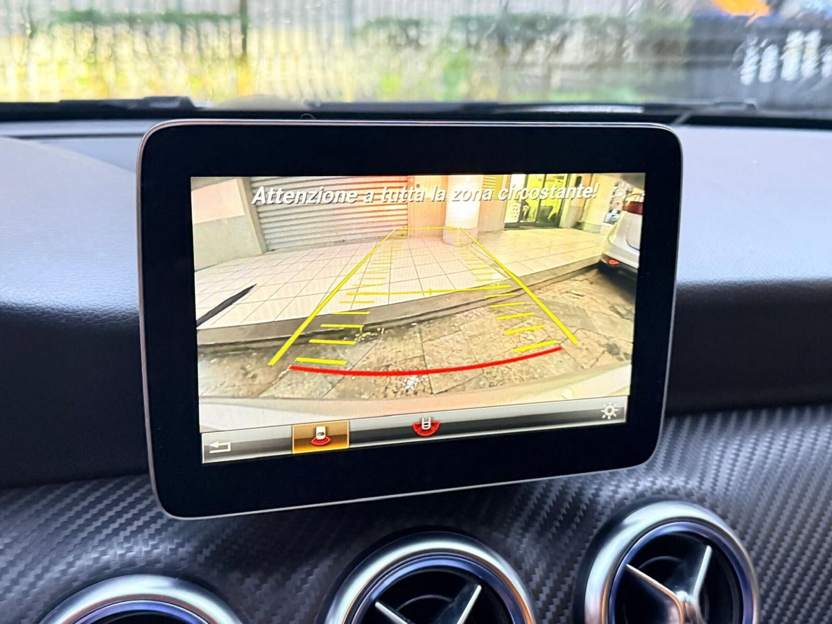 Mercedes-Benz Classe A 200 d Automatic Premium (11)
