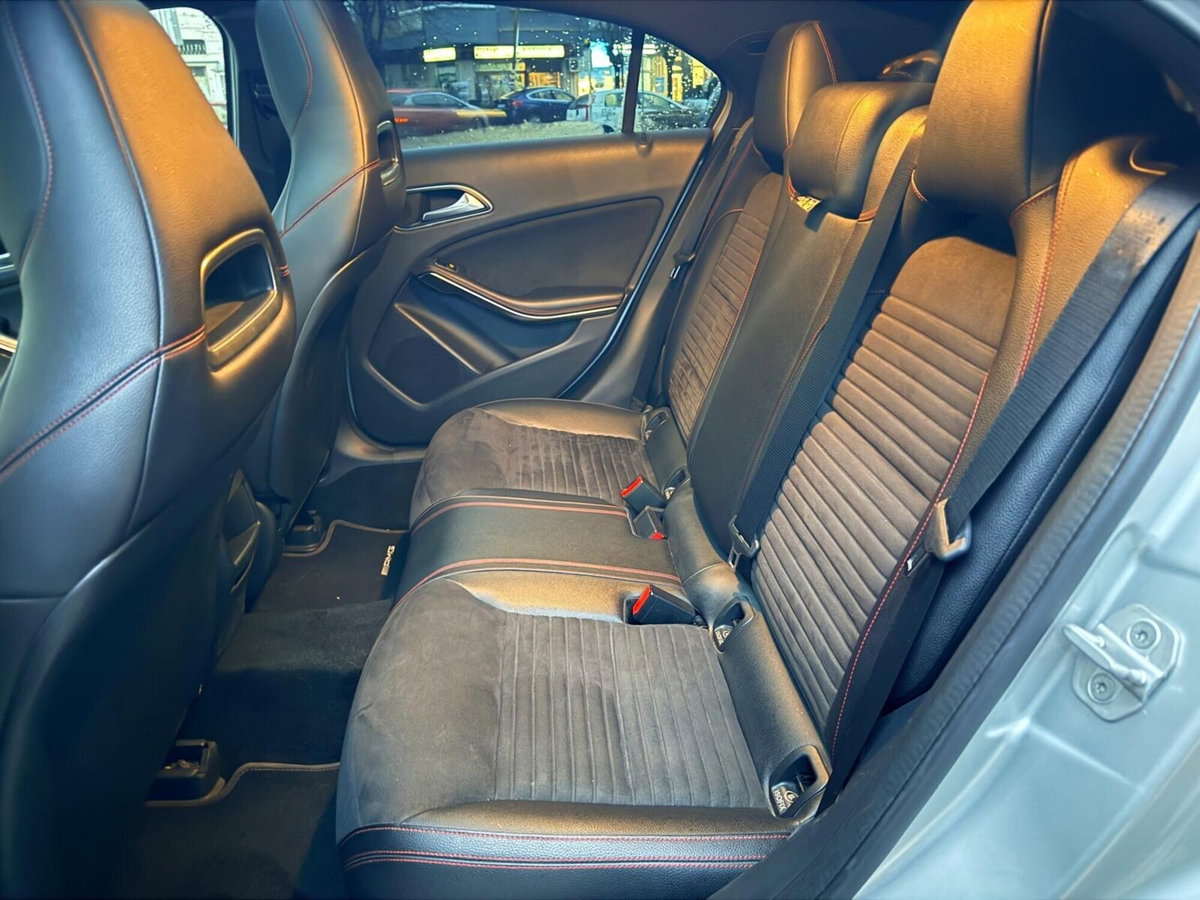 Mercedes-Benz Classe A 200 d Automatic Premium (18)