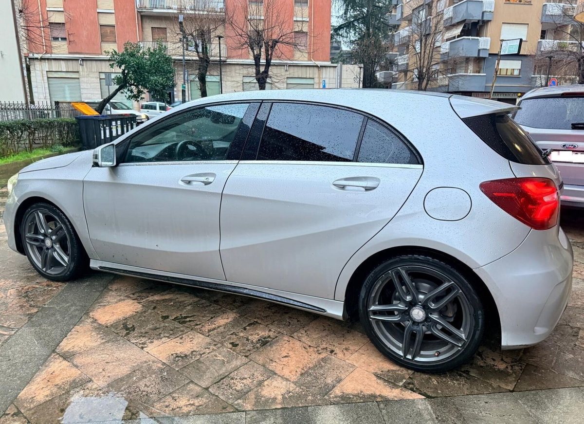 Mercedes-Benz Classe A 200 d Automatic Premium (2)