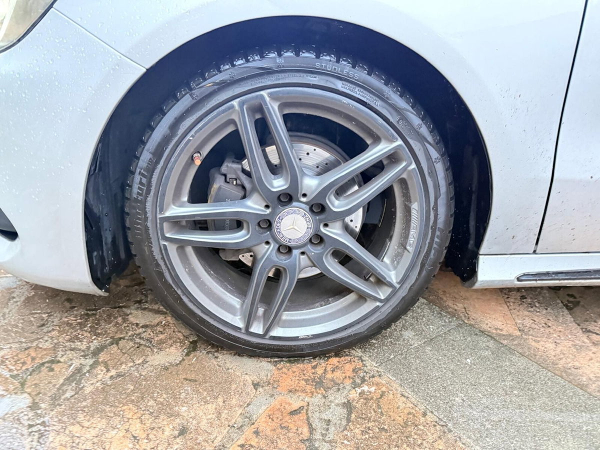 Mercedes-Benz Classe A 200 d Automatic Premium (5)