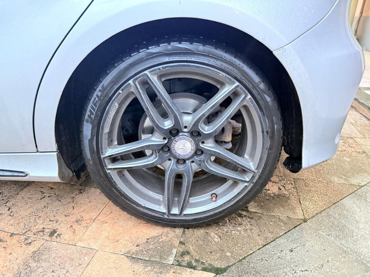 Mercedes-Benz Classe A 200 d Automatic Premium (6)