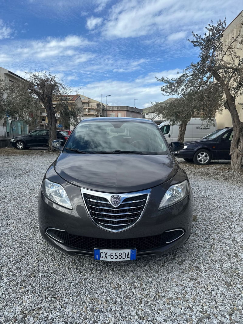 Lancia Ypsilon 1.2 69 CV 5 porte Gold