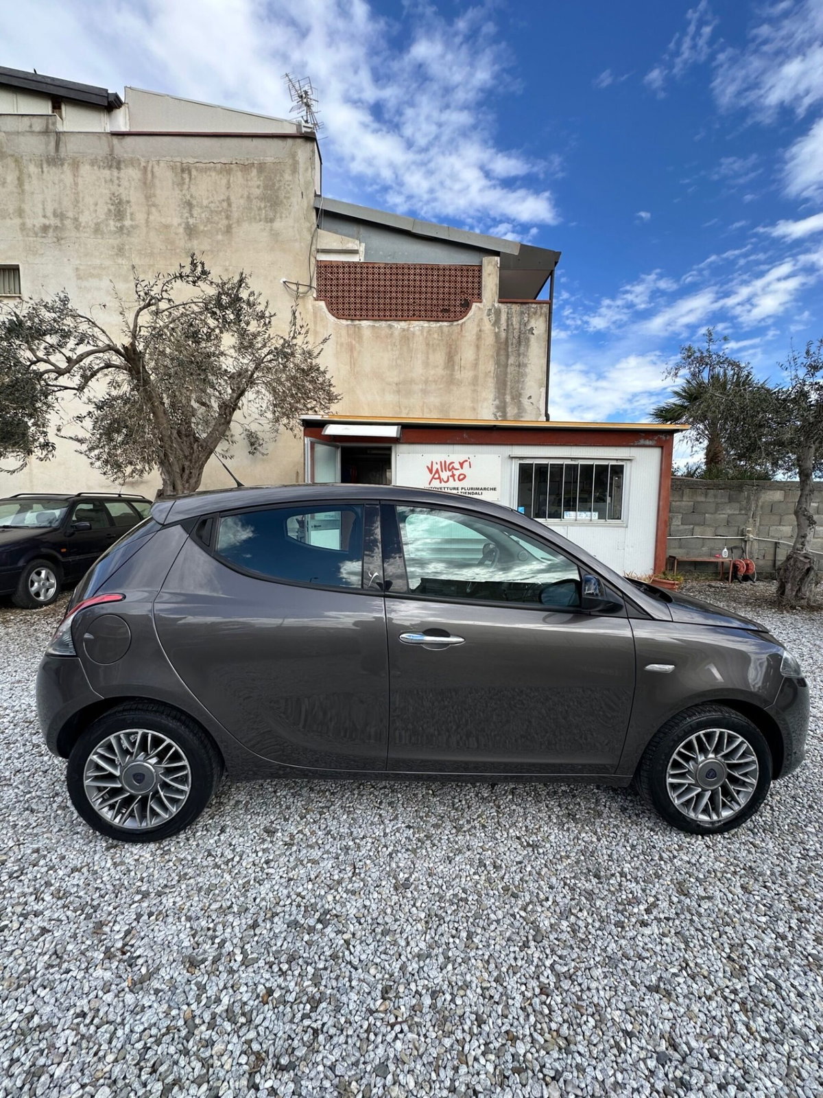 Lancia Ypsilon 1.2 69 CV 5 porte Gold (5)