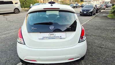 Lancia Ypsilon 1.0 FireFly 5 porte S&S Hybrid Ecochic Gold (4)