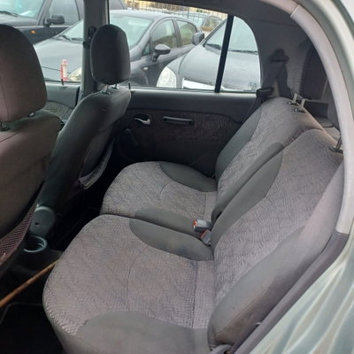 Hyundai Atos 1.0 12V GLS (19)