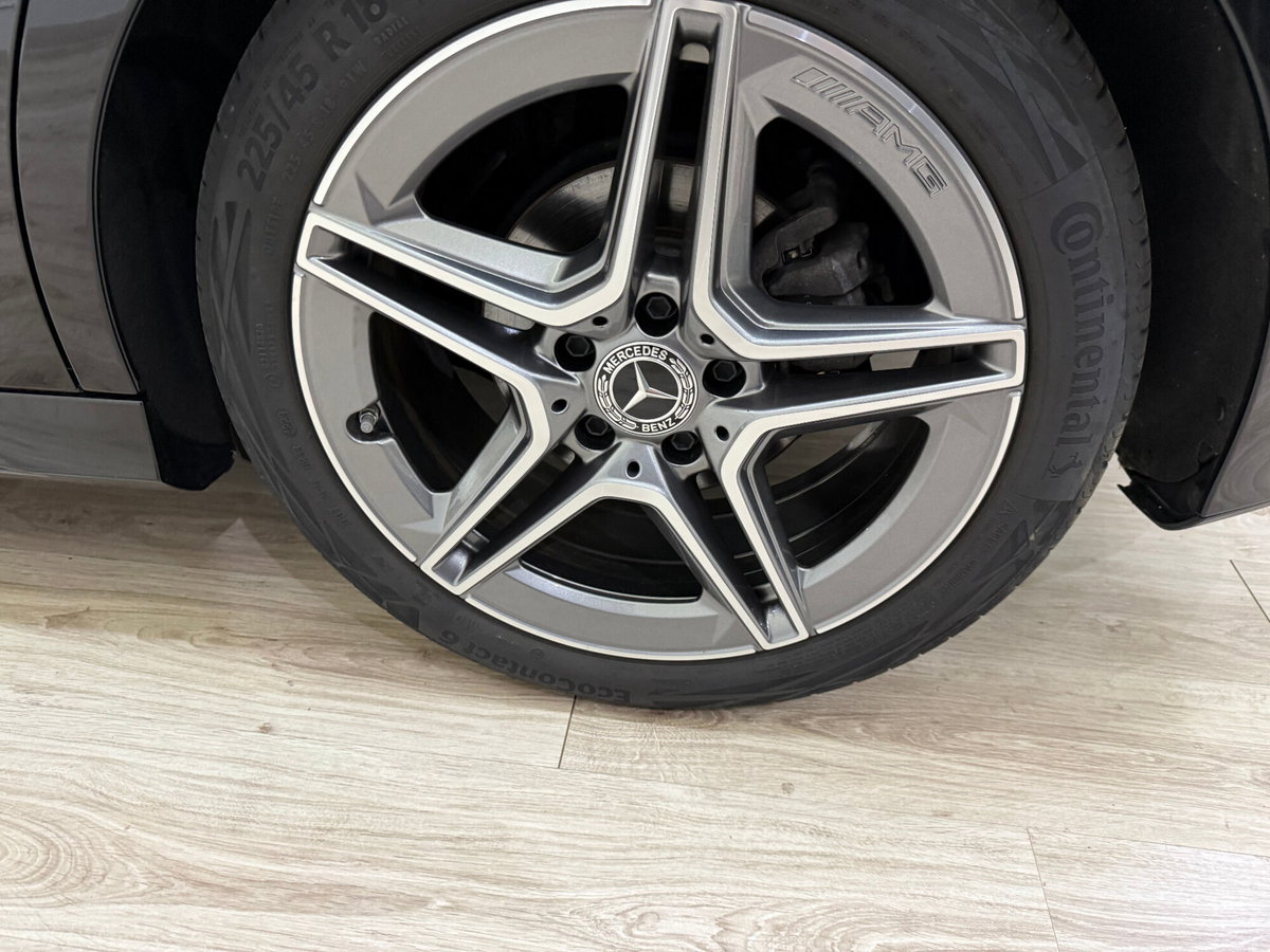 Mercedes-Benz Classe A Sedan 200 d AMG Line Advanced Plus auto (12)