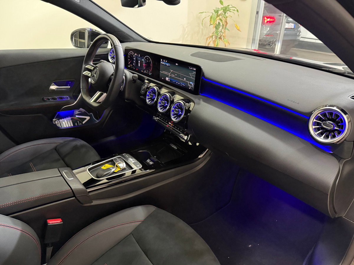Mercedes-Benz Classe A Sedan 200 d AMG Line Advanced Plus auto (14)