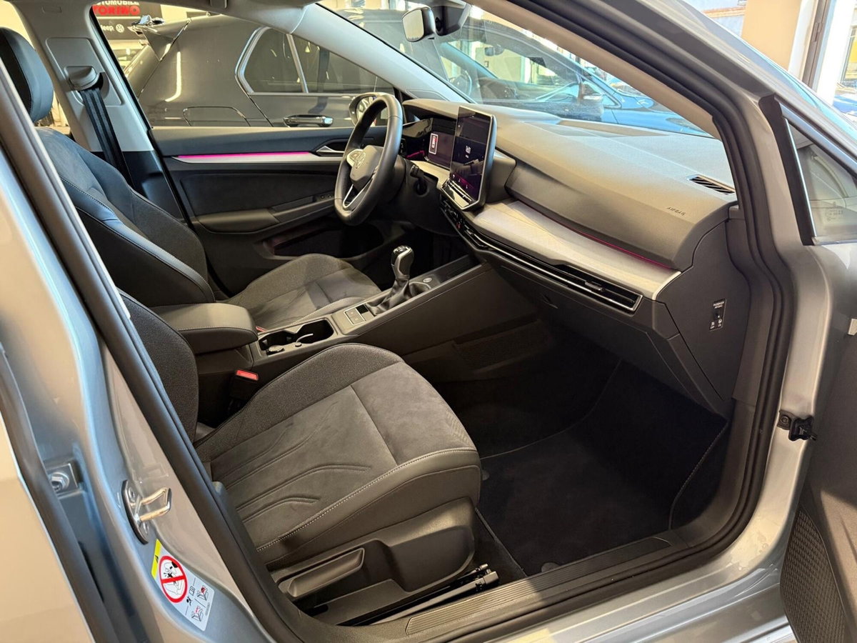 Volkswagen Golf 1.5 TSI 150 CV EVO ACT R-Line (19)