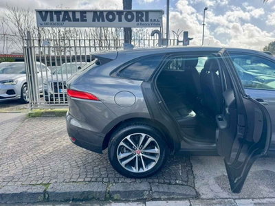 Jaguar F-Pace 2.0 D 180 CV R-Sport (14)