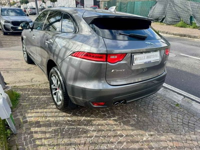Jaguar F-Pace 2.0 D 180 CV R-Sport (8)